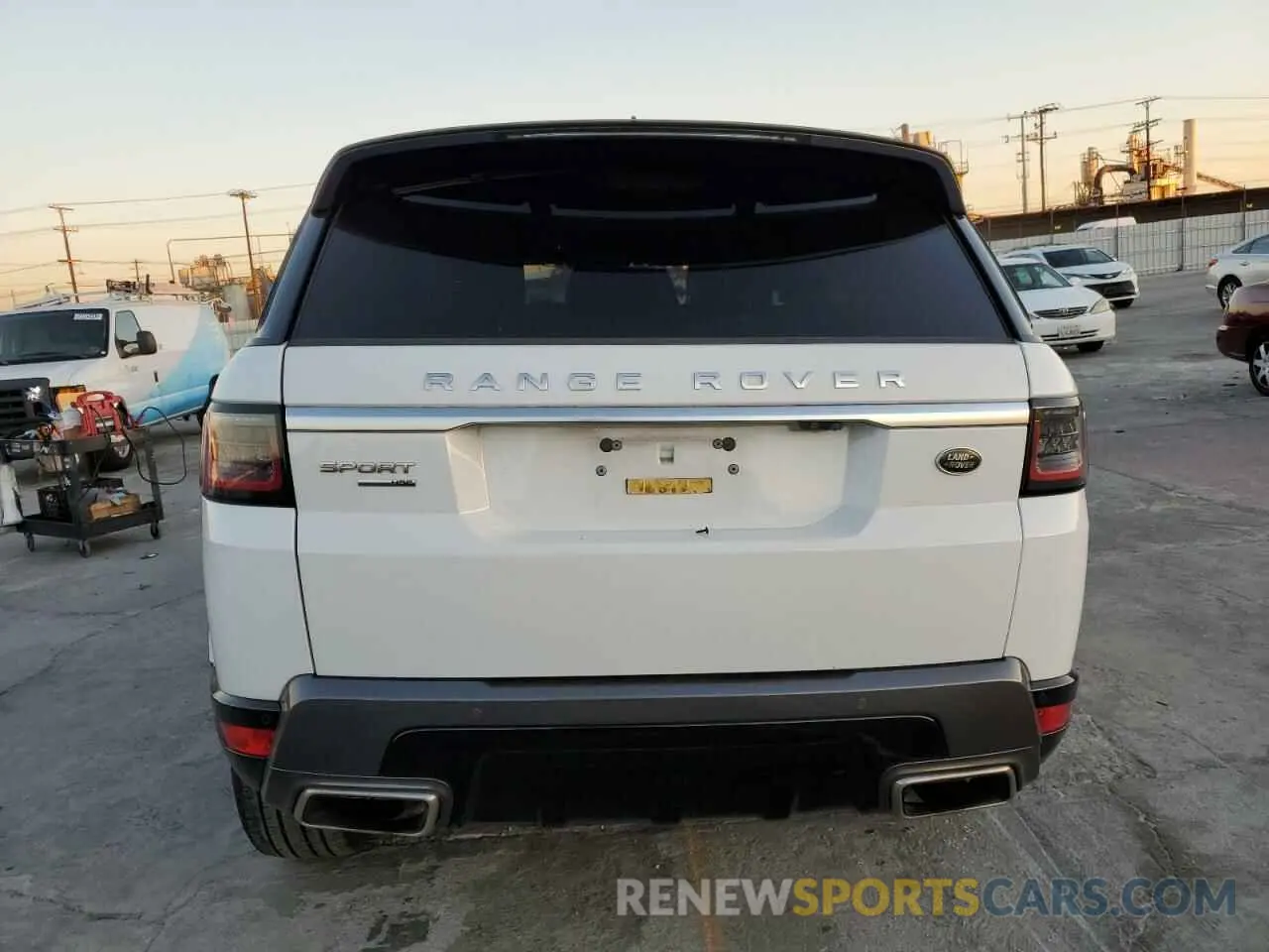 6 fotografías del automóvil dañado SALWR2RU1KA865602 LAND ROVER RANGEROVER 2019