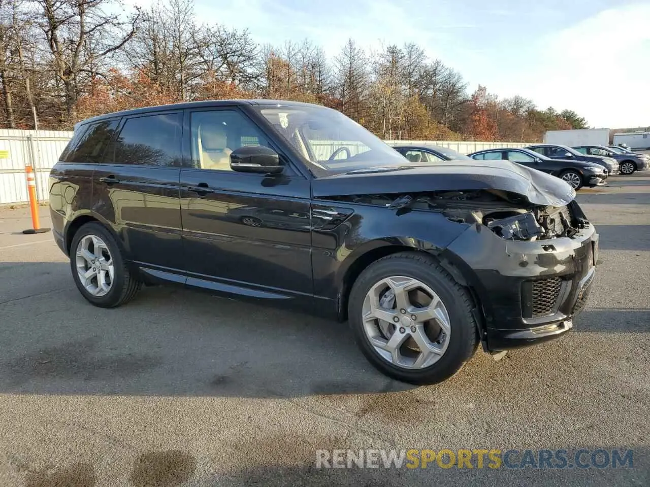 4 fotografías del automóvil dañado SALWR2RV2KA823089 LAND ROVER RANGEROVER 2019
