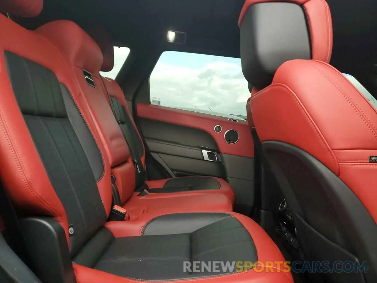 11 fotografías del automóvil dañado SALWV2SV3KA839095 LAND ROVER RANGEROVER 2019