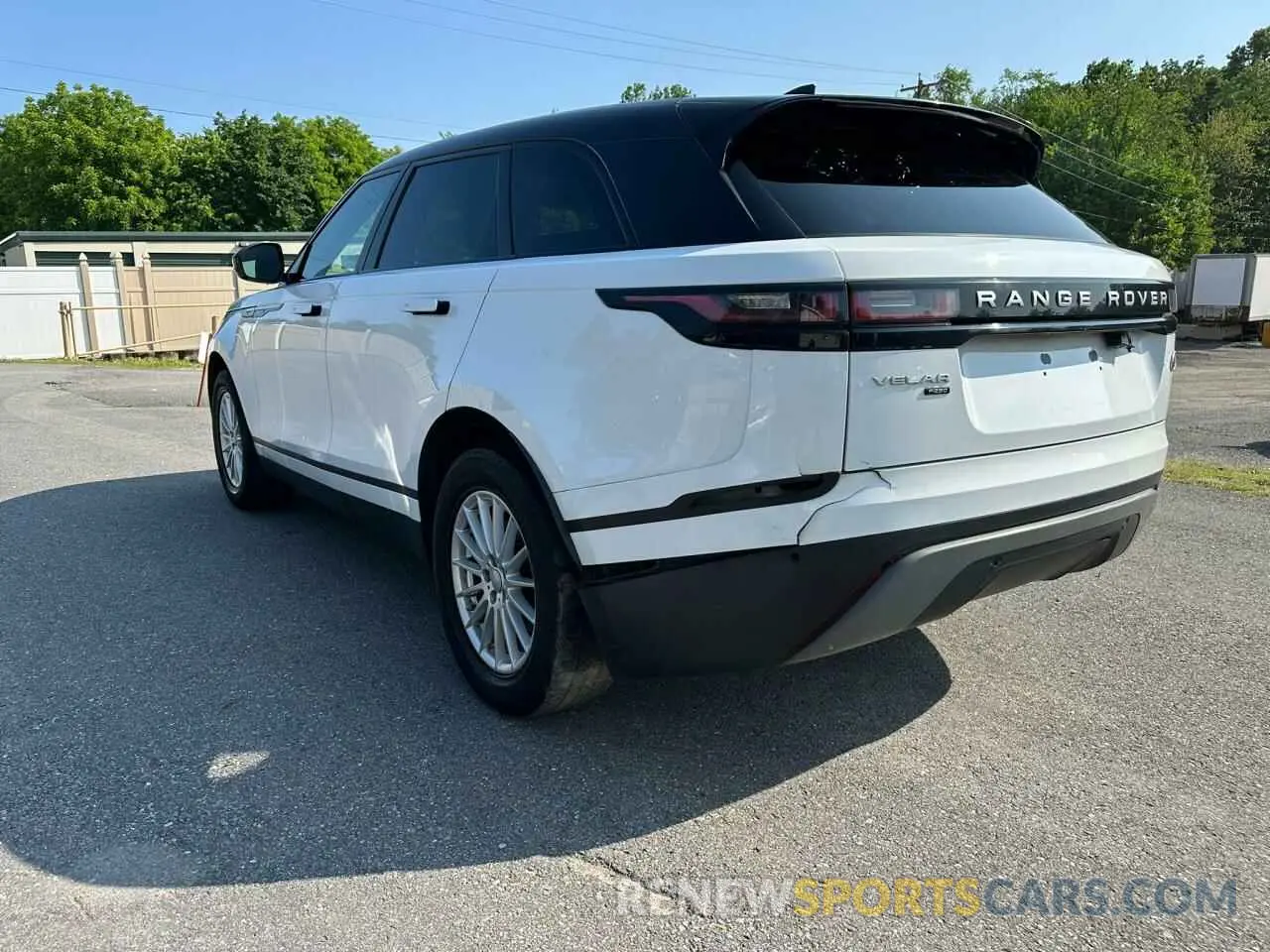 2 fotografías del automóvil dañado SALYA2EX8KA216069 LAND ROVER RANGEROVER 2019
