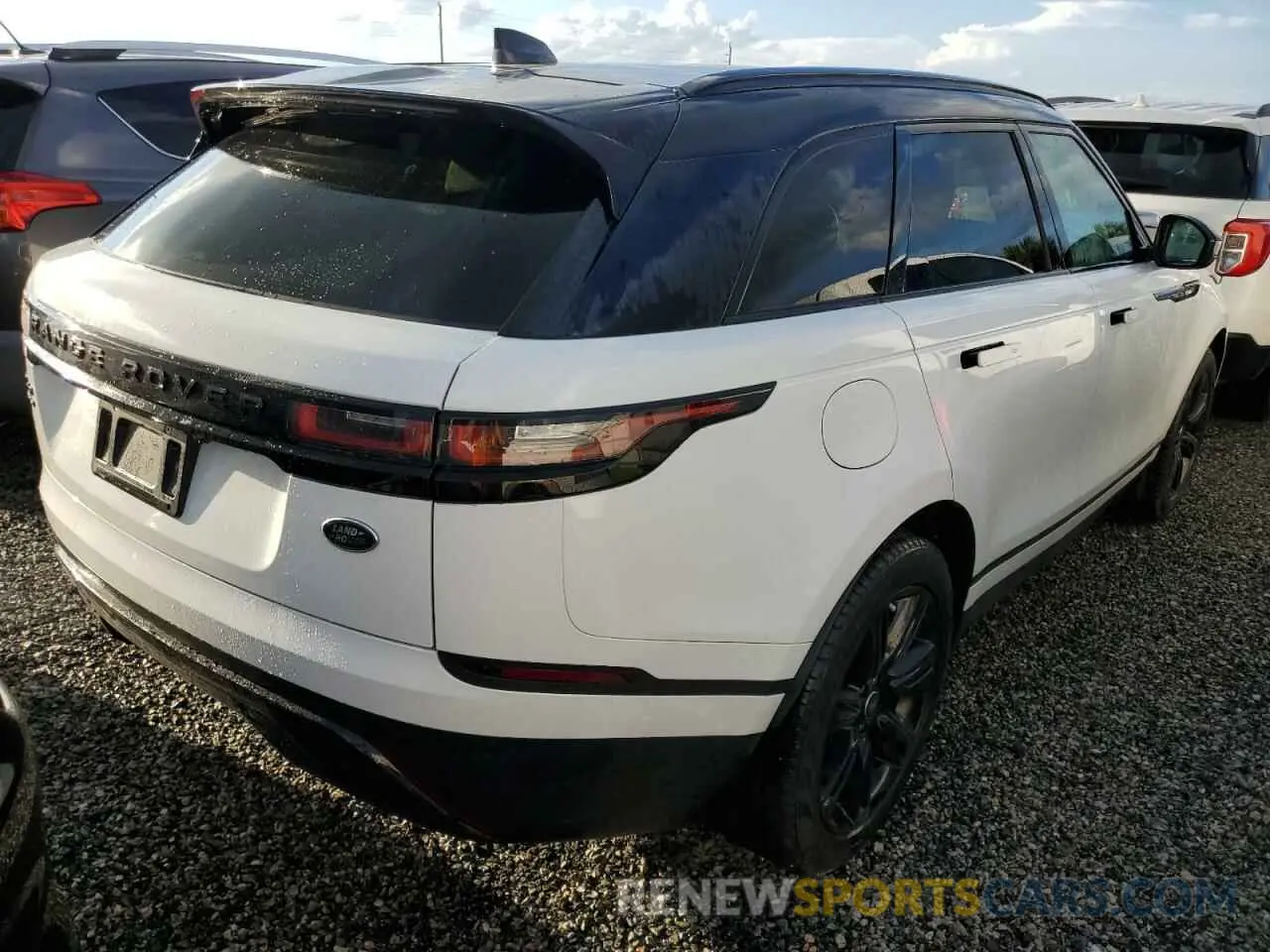 3 fotografías del automóvil dañado SALYB2EX2KA220373 LAND ROVER RANGEROVER 2019