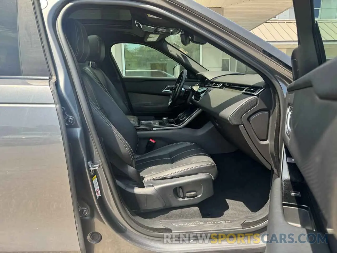 5 fotografías del automóvil dañado SALYB2EX4KA212887 LAND ROVER RANGEROVER 2019