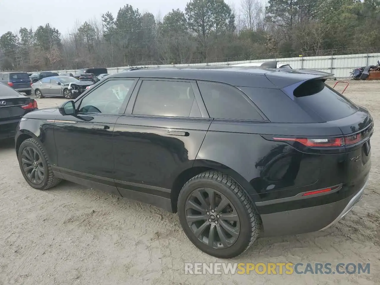 2 fotografías del automóvil dañado SALYL2EV1KA796192 LAND ROVER RANGEROVER 2019
