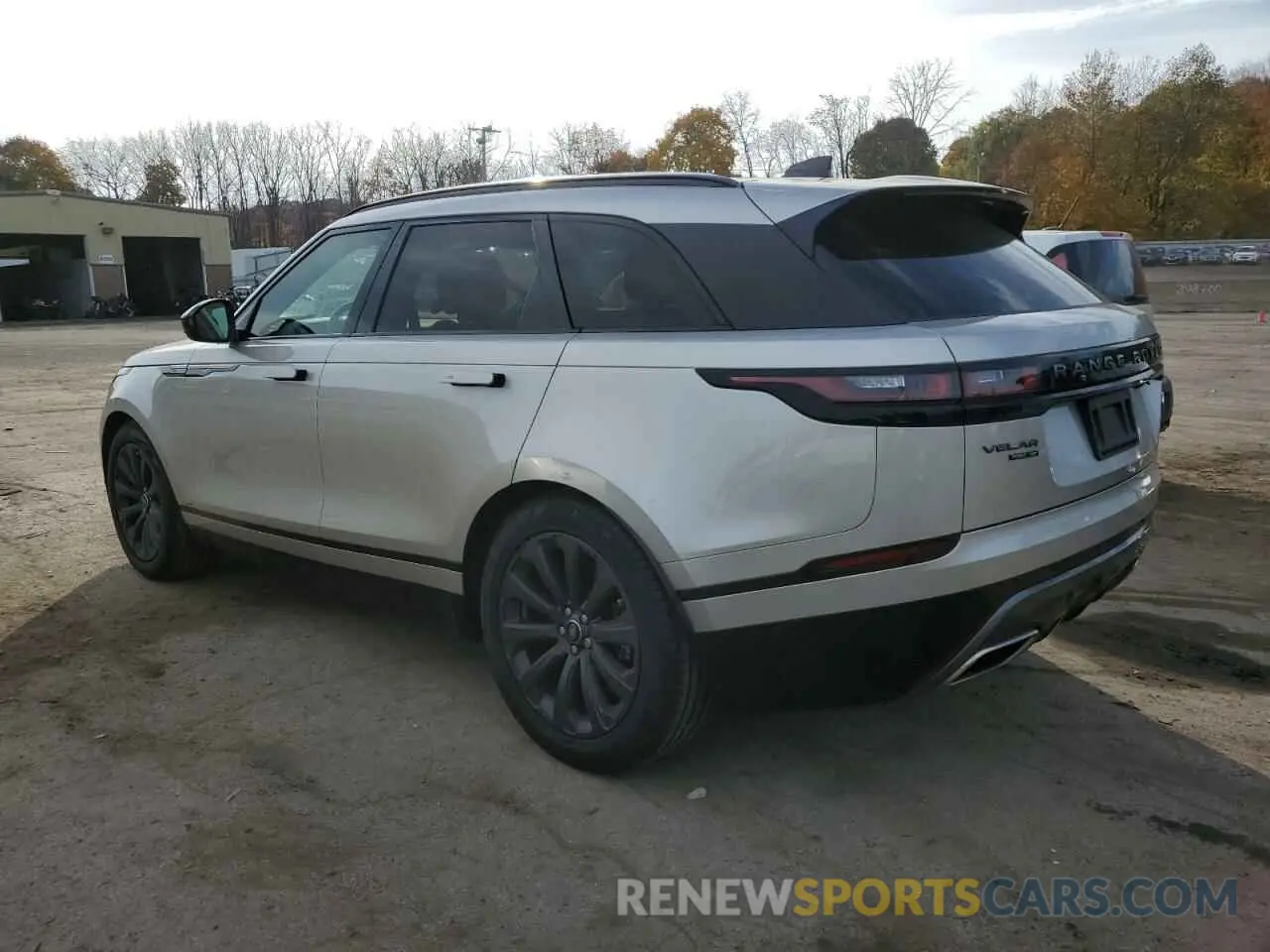 2 fotografías del automóvil dañado SALYL2EV9KA203081 LAND ROVER RANGEROVER 2019