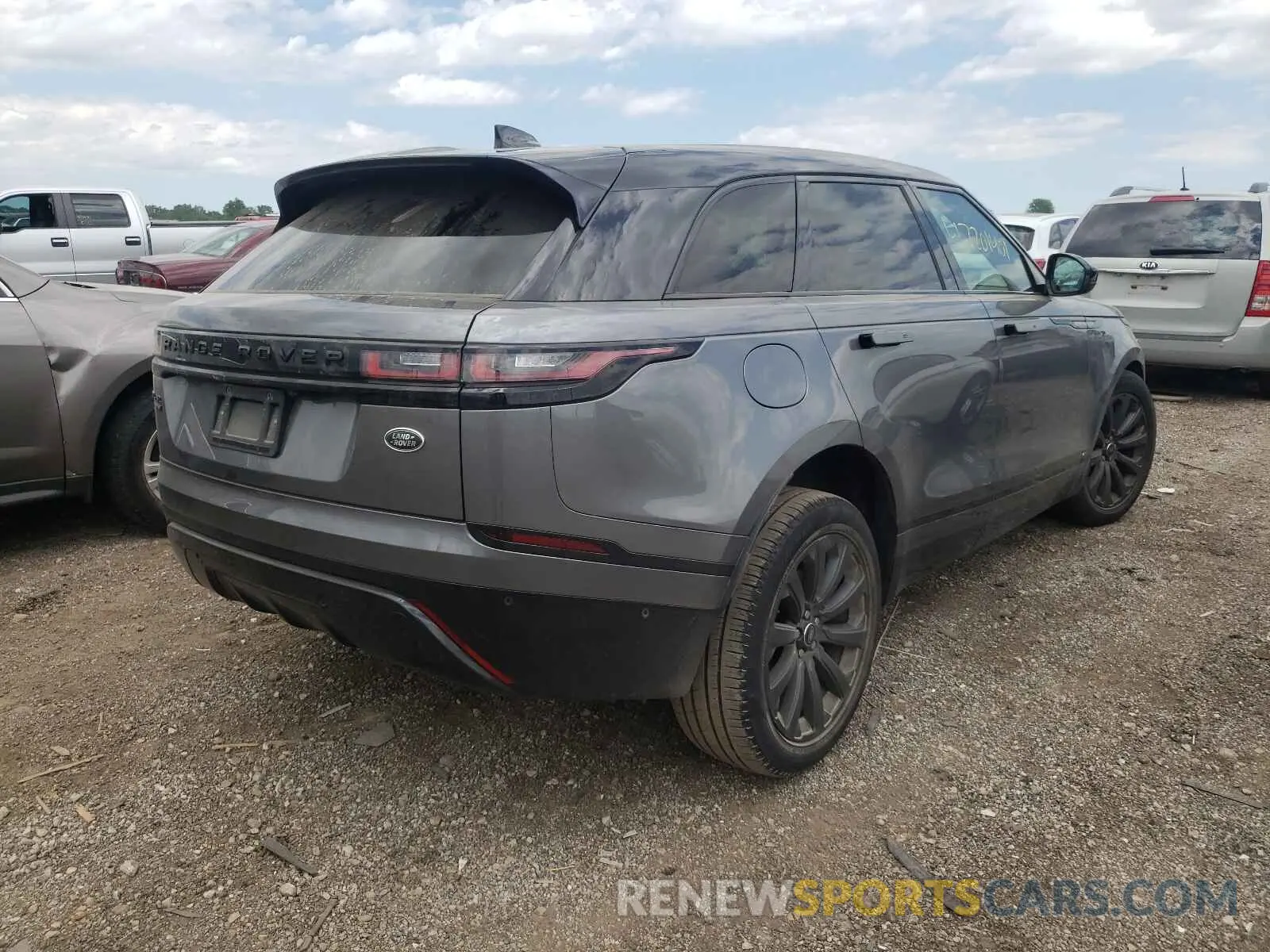4 fotografías del automóvil dañado SALYL2EX2KA785042 LAND ROVER RANGEROVER 2019