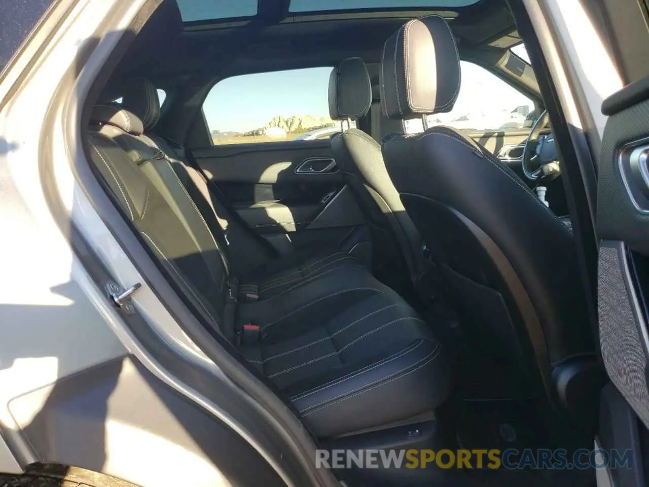 6 fotografías del automóvil dañado SALYL2EX4KA213986 LAND ROVER RANGEROVER 2019
