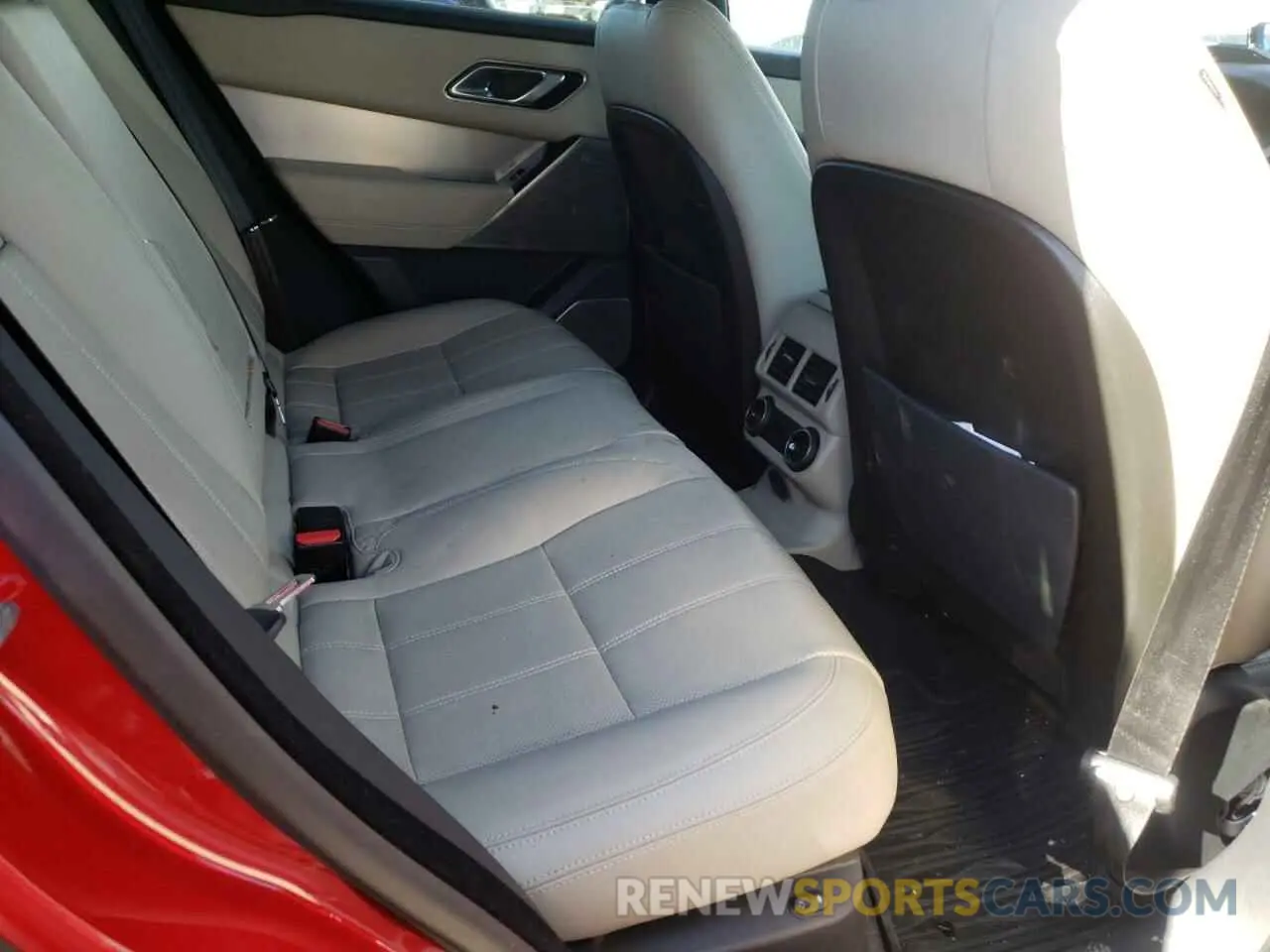 6 fotografías del automóvil dañado SALYL2EX4KA788041 LAND ROVER RANGEROVER 2019