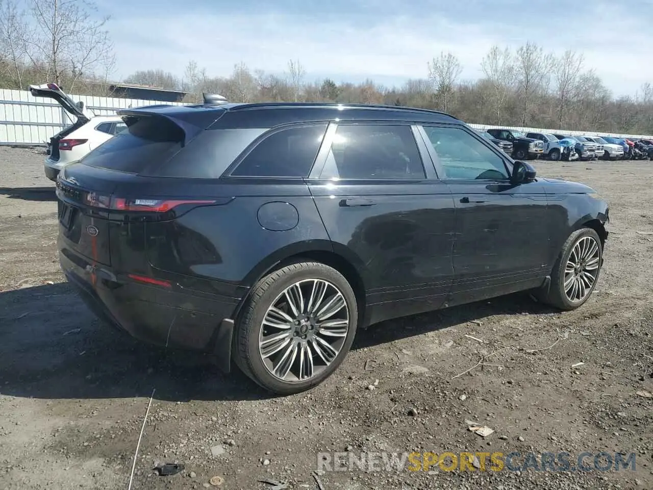 3 fotografías del automóvil dañado SALYL2EX5KA215004 LAND ROVER RANGEROVER 2019