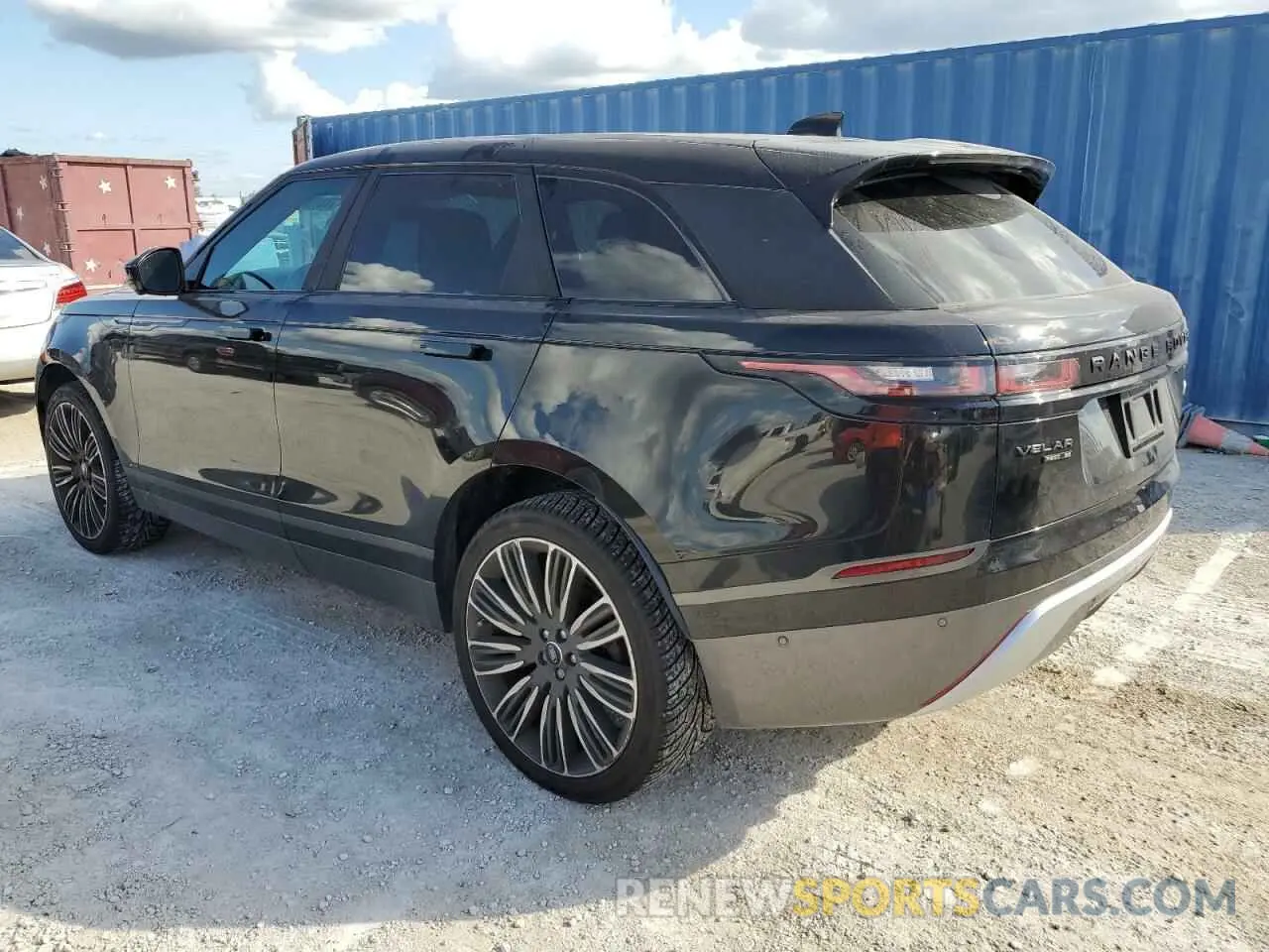 2 fotografías del automóvil dañado SALYL2EX8KA206233 LAND ROVER RANGEROVER 2019