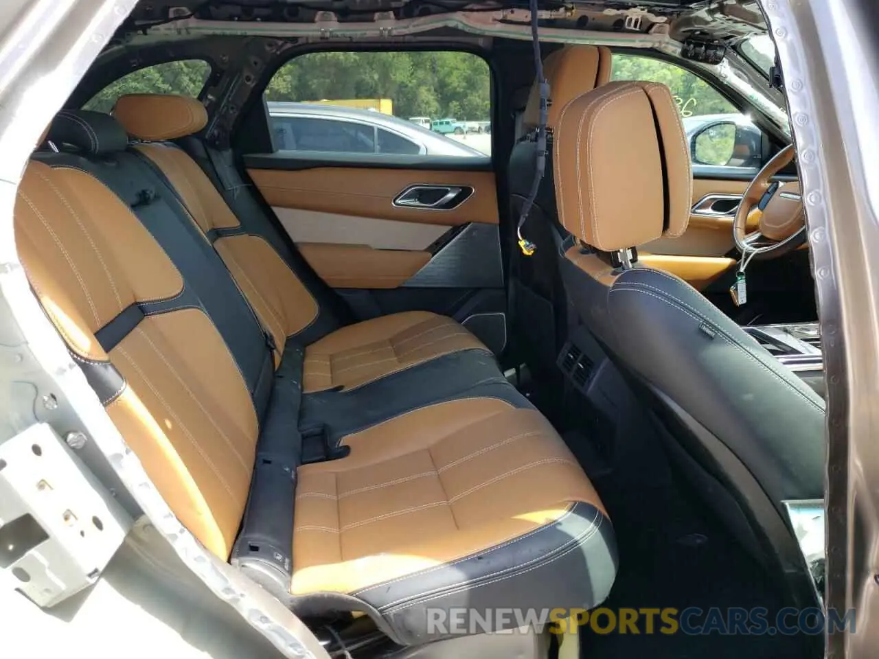 6 fotografías del automóvil dañado SALYL2EX9KA798015 LAND ROVER RANGEROVER 2019