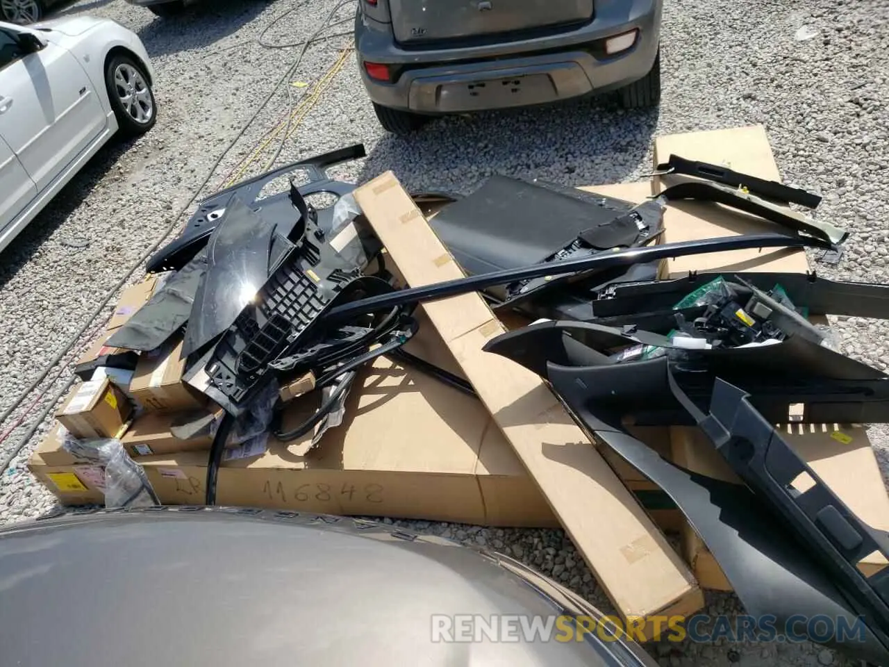 9 fotografías del automóvil dañado SALYL2EX9KA798015 LAND ROVER RANGEROVER 2019