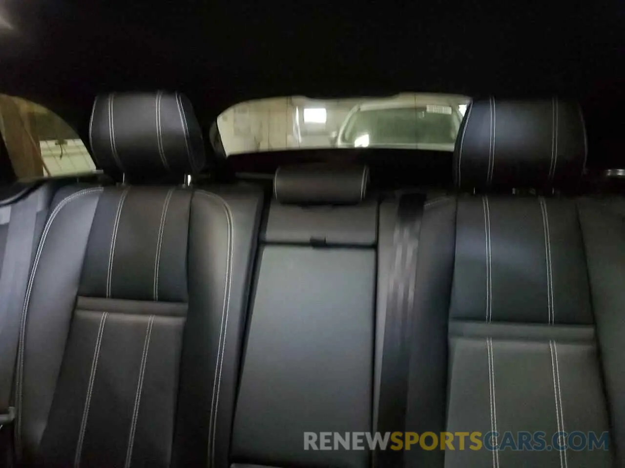 10 fotografías del automóvil dañado SALYL2FV0KA216901 LAND ROVER RANGEROVER 2019