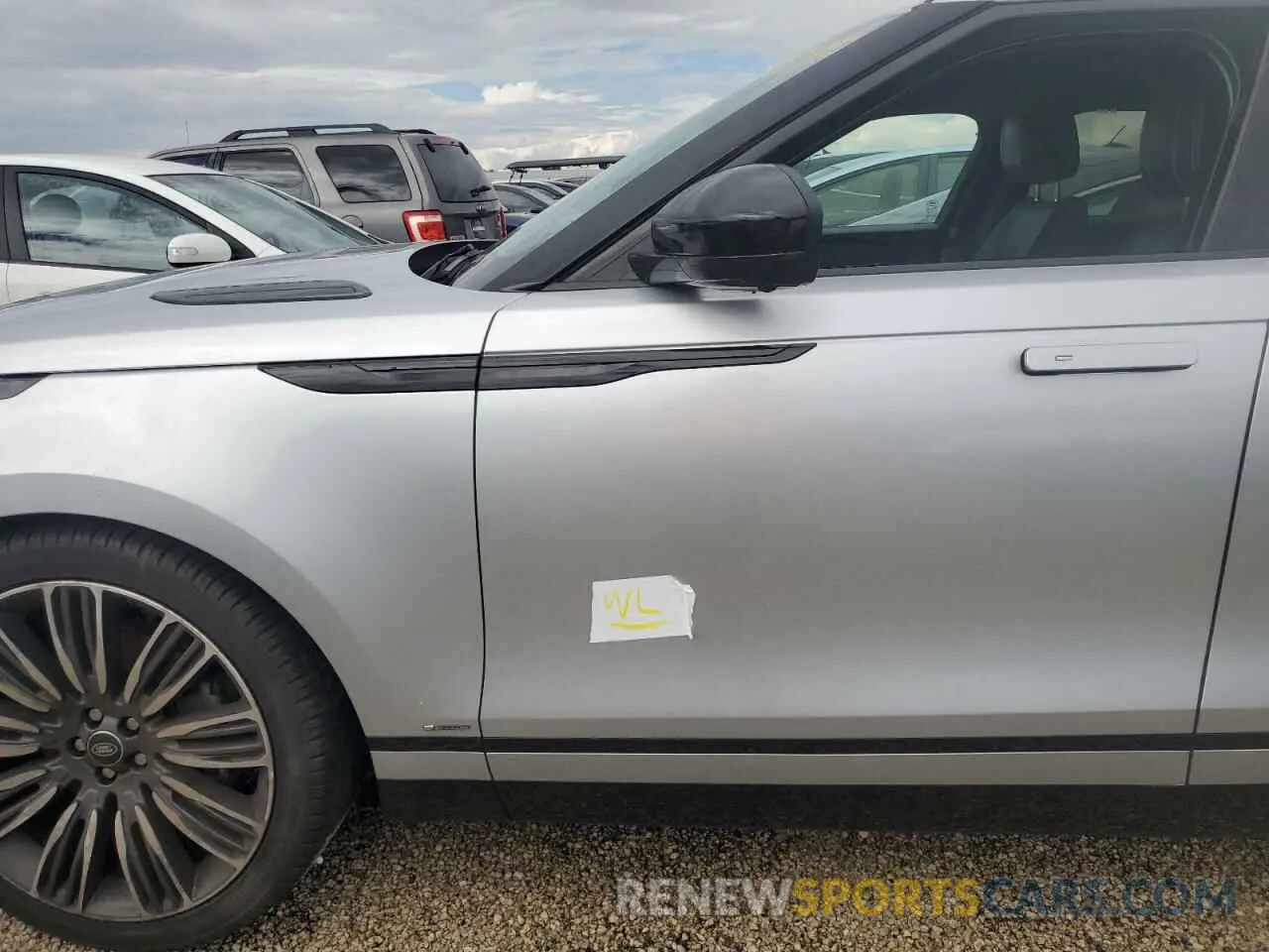 13 fotografías del automóvil dañado SALYL2FV1KA208483 LAND ROVER RANGEROVER 2019
