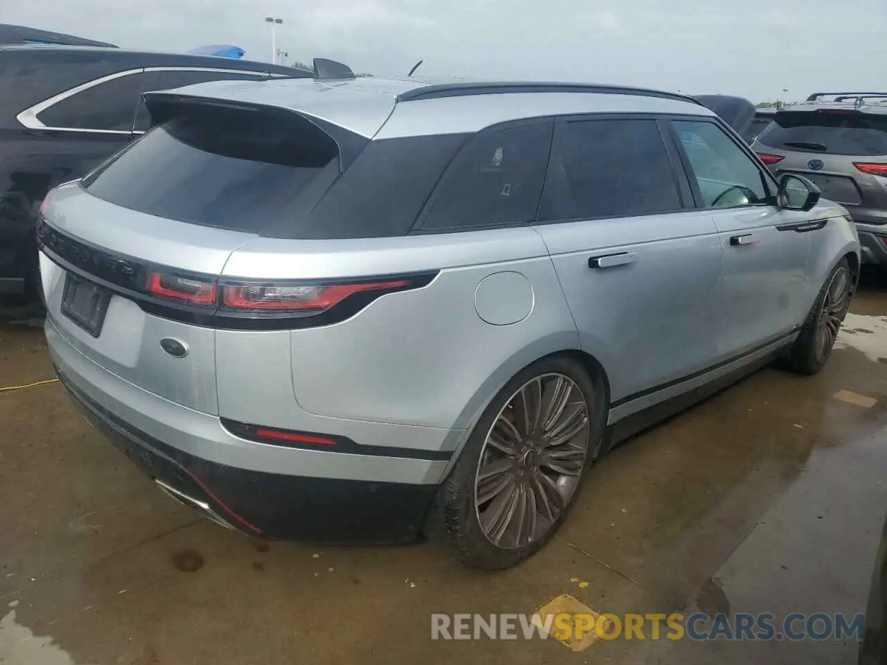 3 fotografías del automóvil dañado SALYL2FV1KA208483 LAND ROVER RANGEROVER 2019