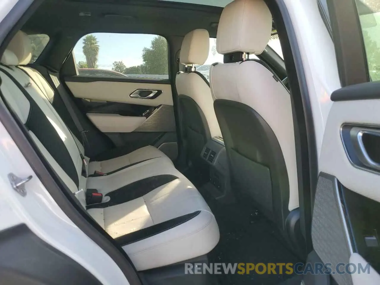 11 fotografías del automóvil dañado SALYL2FV1KA225879 LAND ROVER RANGEROVER 2019