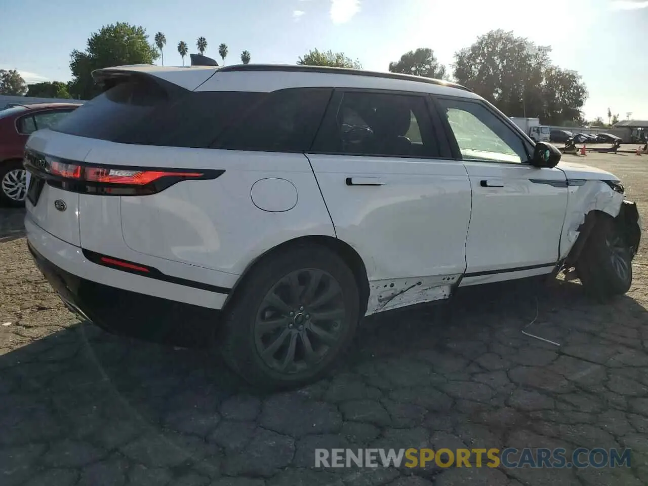 3 fotografías del automóvil dañado SALYL2FV1KA225879 LAND ROVER RANGEROVER 2019