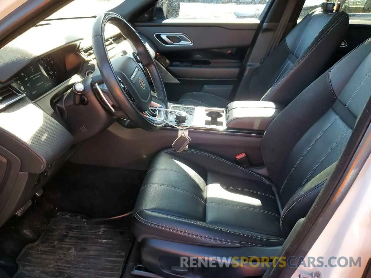7 fotografías del automóvil dañado SALYL2FV4KA233877 LAND ROVER RANGEROVER 2019