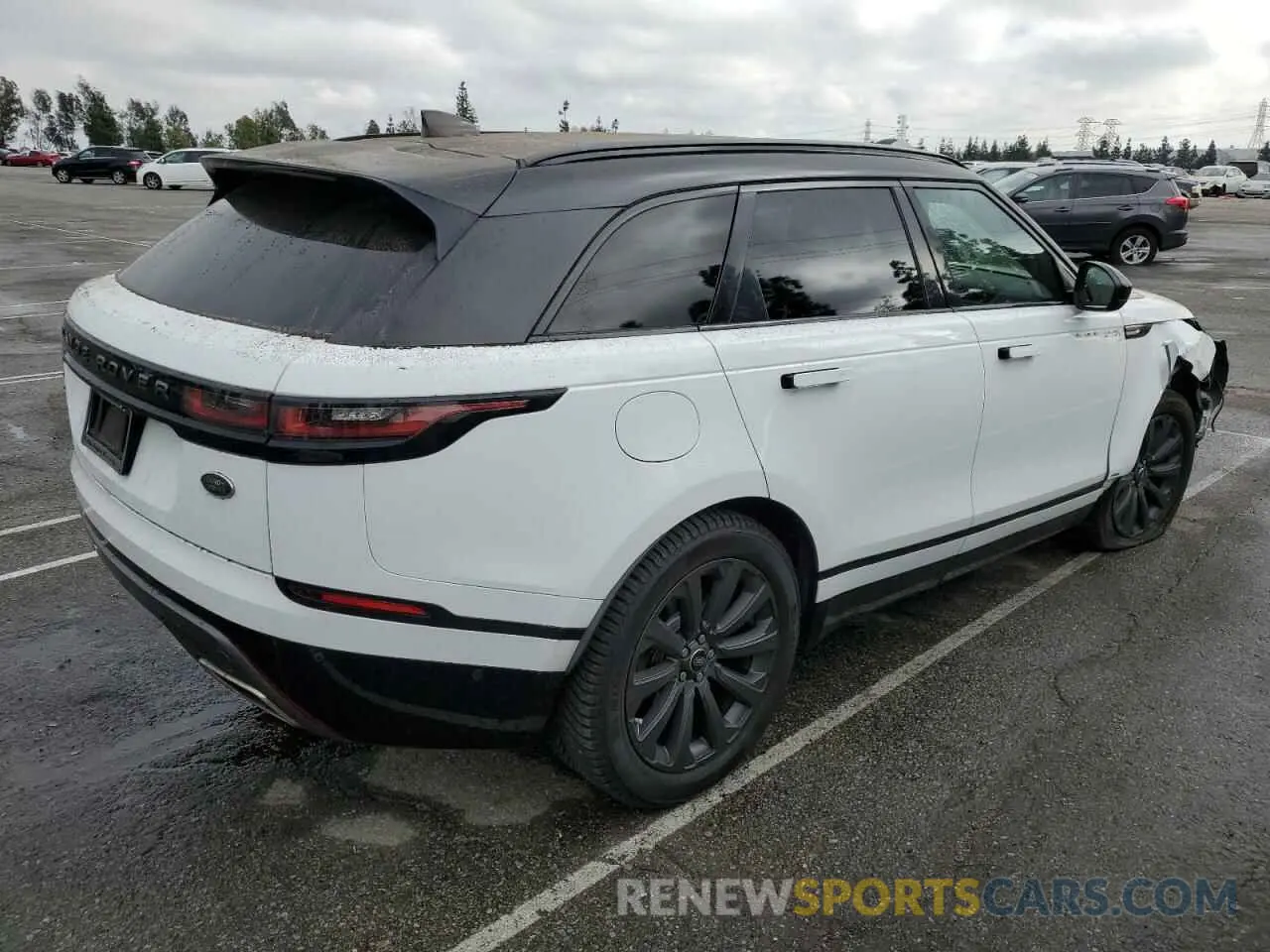 3 fotografías del automóvil dañado SALYL2FV6KA207863 LAND ROVER RANGEROVER 2019