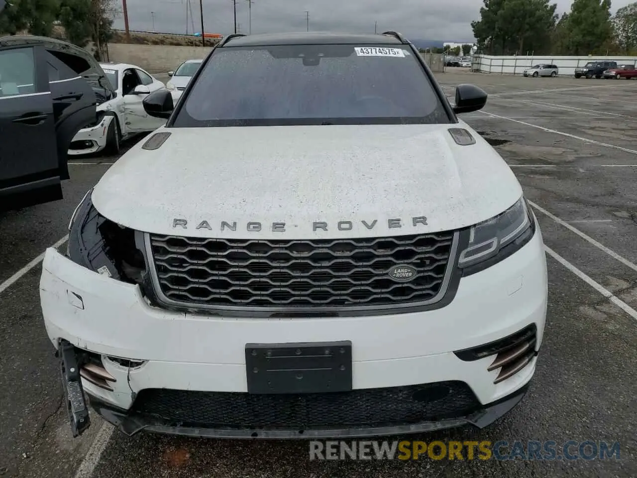 5 fotografías del automóvil dañado SALYL2FV6KA207863 LAND ROVER RANGEROVER 2019