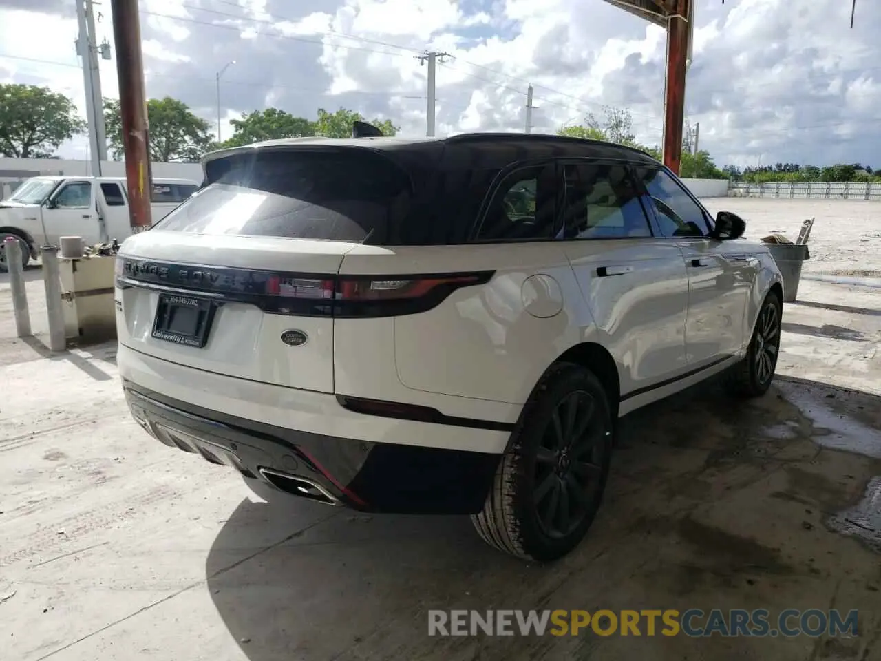 4 fotografías del automóvil dañado SALYM2EV0KA778716 LAND ROVER RANGEROVER 2019