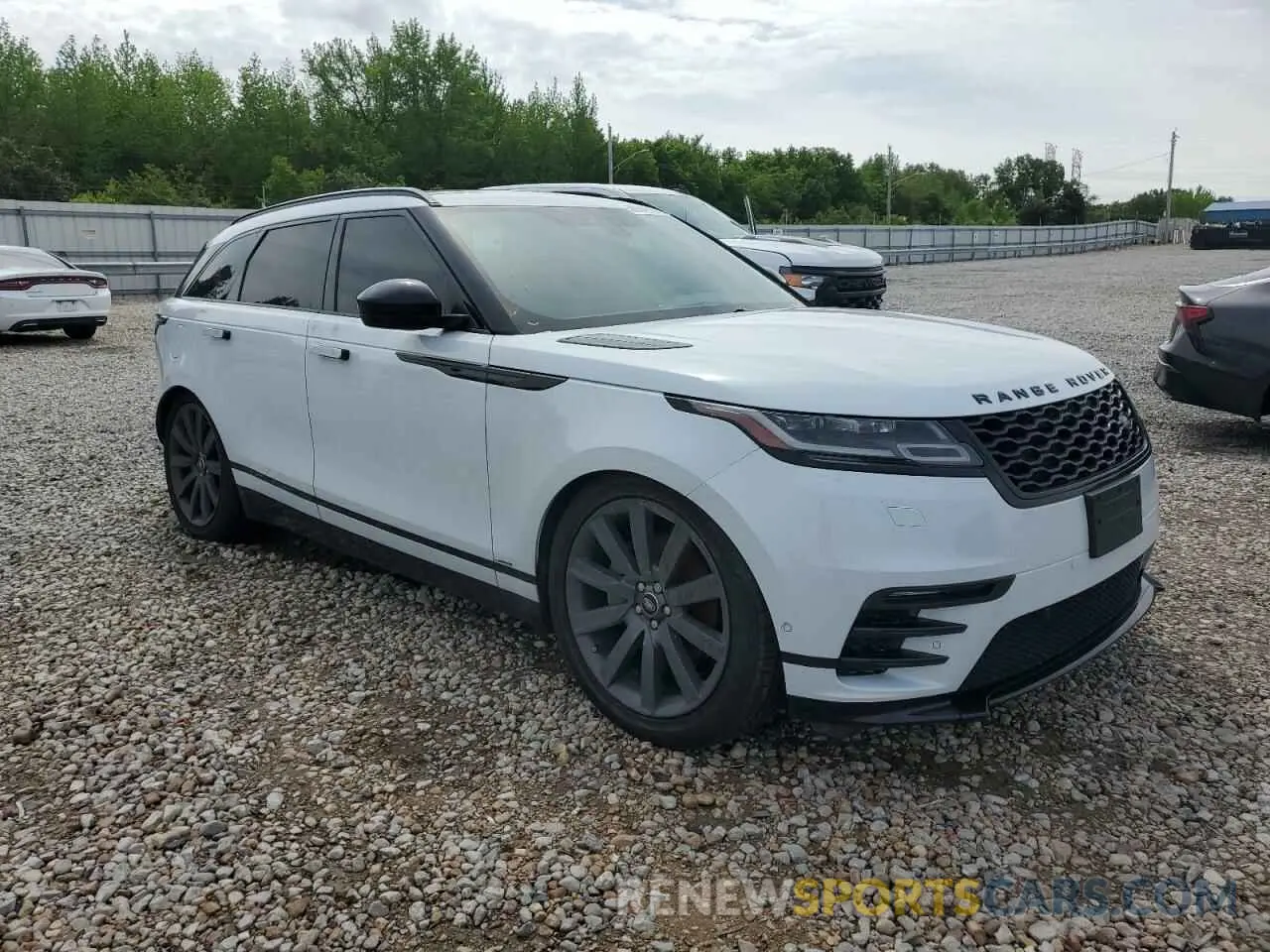 4 fotografías del automóvil dañado SALYM2EV7KA202220 LAND ROVER RANGEROVER 2019