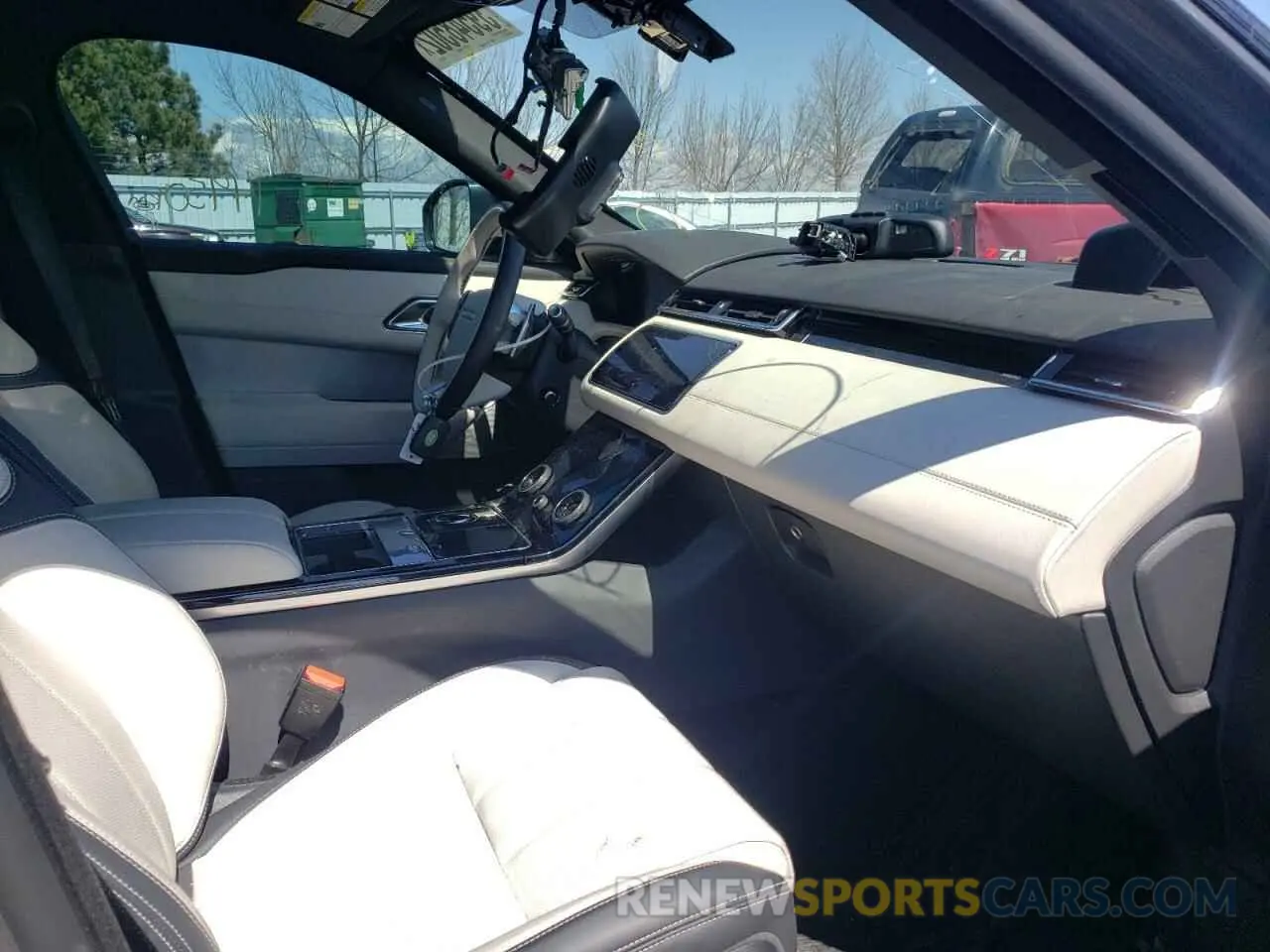 5 fotografías del automóvil dañado SALYM2EVXKA203815 LAND ROVER RANGEROVER 2019