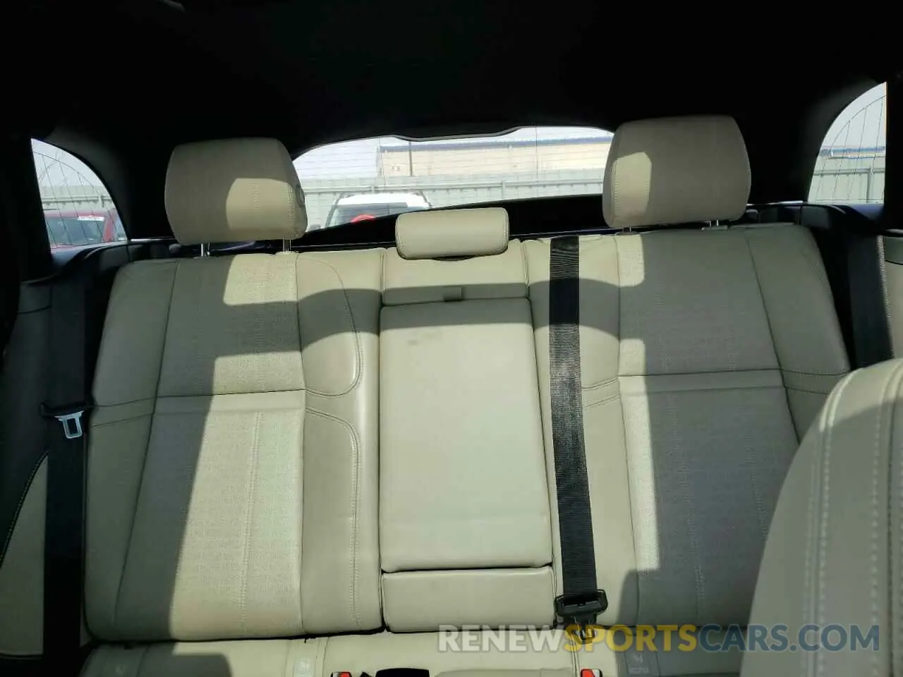10 fotografías del automóvil dañado SALYM2FX1KA204724 LAND ROVER RANGEROVER 2019