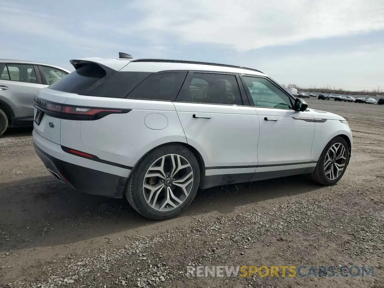 3 fotografías del automóvil dañado SALYM2FX1KA204724 LAND ROVER RANGEROVER 2019