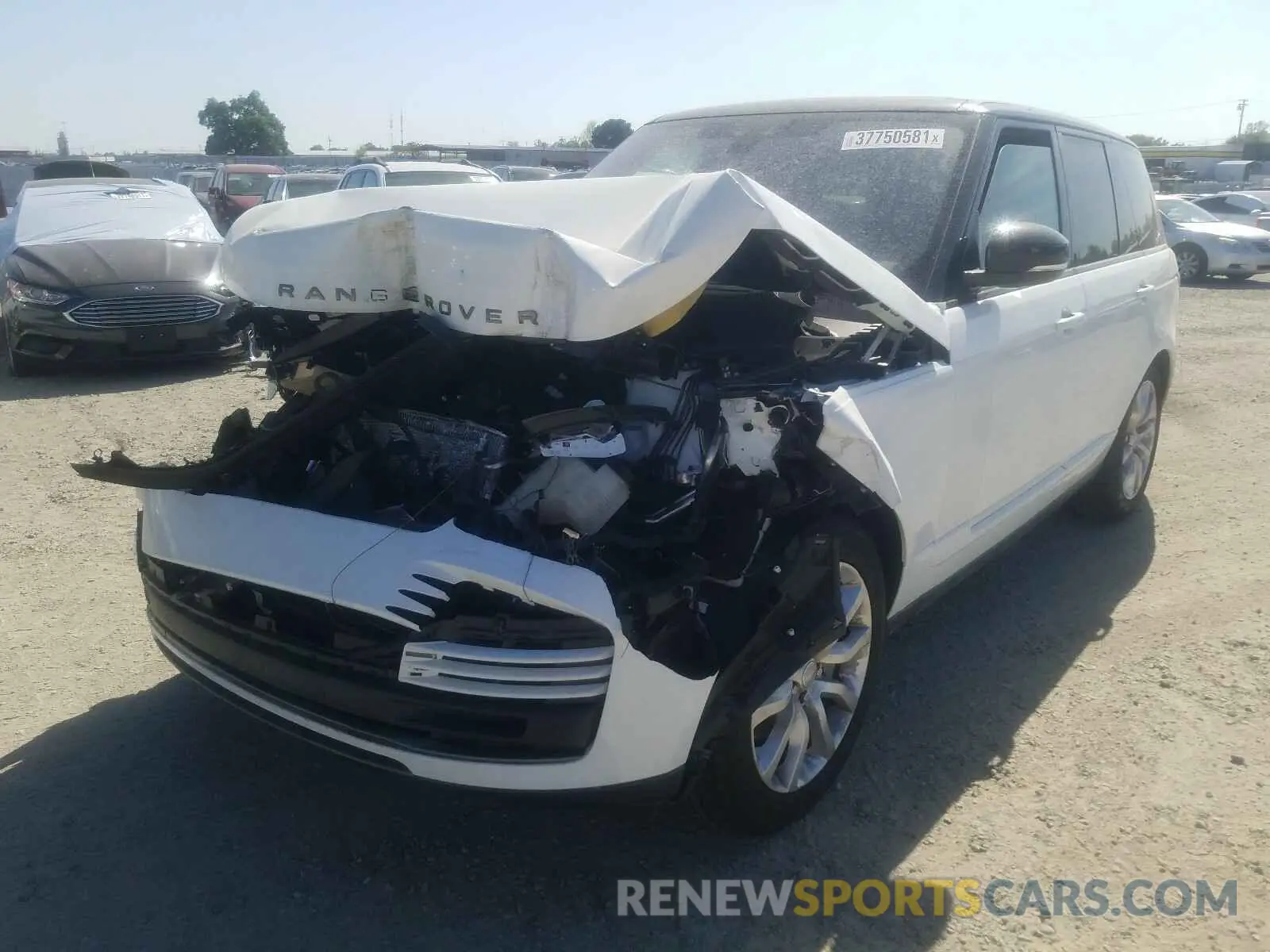 2 fotografías del automóvil dañado SALGR2SU8LA414280 LAND ROVER RANGEROVER 2020