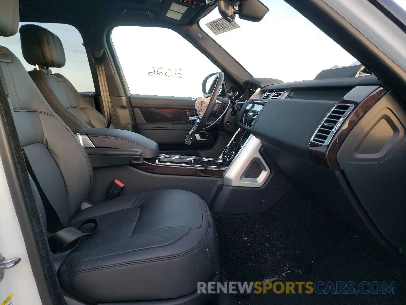 5 fotografías del automóvil dañado SALGR2SU8LA414280 LAND ROVER RANGEROVER 2020