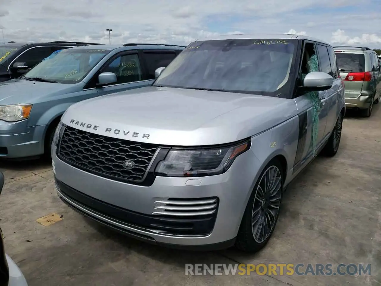 2 fotografías del automóvil dañado SALGS2RU1LA402515 LAND ROVER RANGEROVER 2020