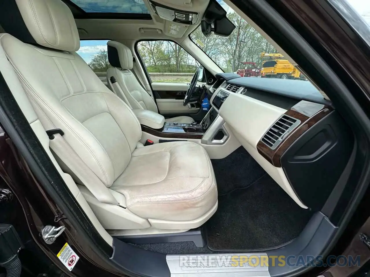 5 fotografías del automóvil dañado SALGS2RUXLA598308 LAND ROVER RANGEROVER 2020
