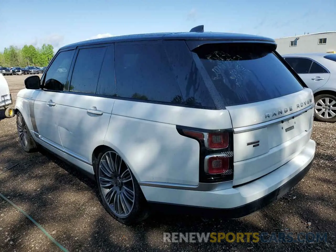 2 fotografías del automóvil dañado SALGV2SE7LA595246 LAND ROVER RANGEROVER 2020
