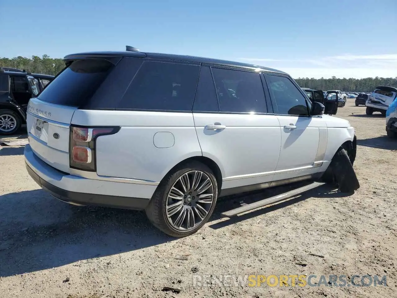 3 fotografías del automóvil dañado SALGV5SE9LA567952 LAND ROVER RANGEROVER 2020
