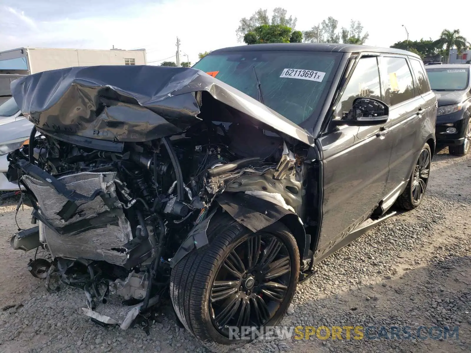 2 fotografías del automóvil dañado SALWR2SE1LA744993 LAND ROVER RANGEROVER 2020