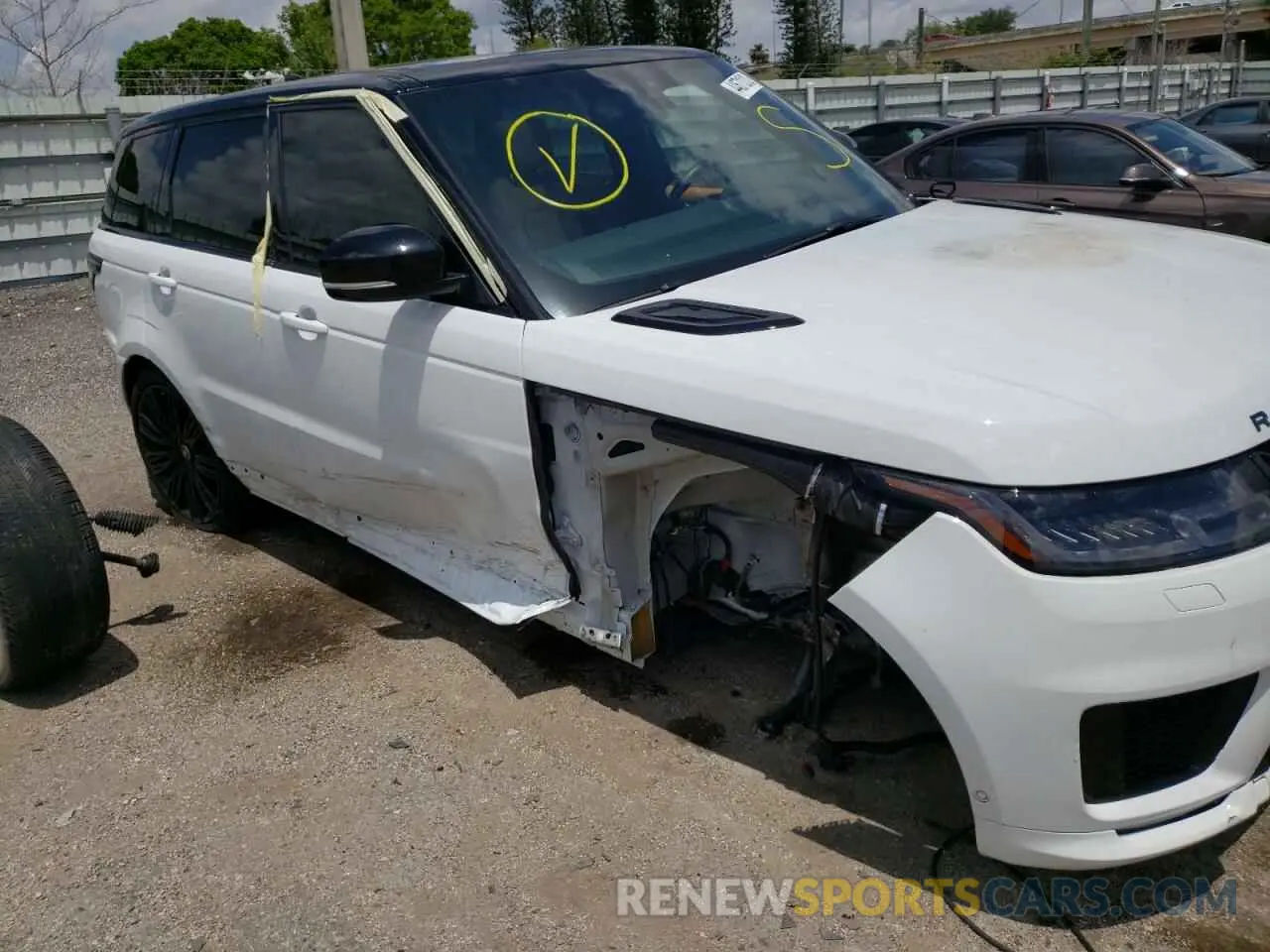 9 fotografías del automóvil dañado SALWR2SEXLA885304 LAND ROVER RANGEROVER 2020