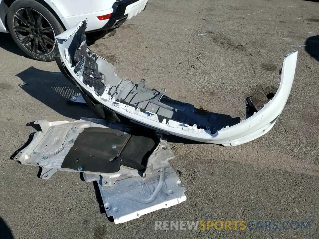 13 fotografías del automóvil dañado SALWS2RU1LA748754 LAND ROVER RANGEROVER 2020