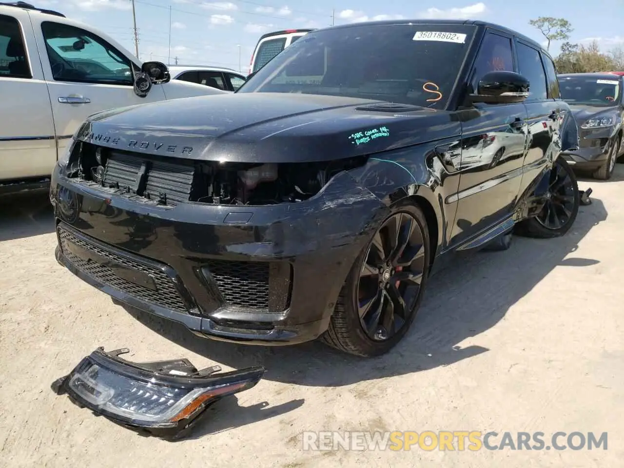 2 fotografías del automóvil dañado SALWS2RU1LA889078 LAND ROVER RANGEROVER 2020