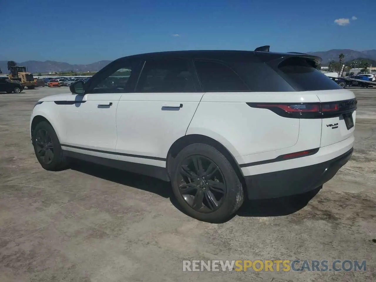 2 fotografías del automóvil dañado SALYB2EX2LA273589 LAND ROVER RANGEROVER 2020