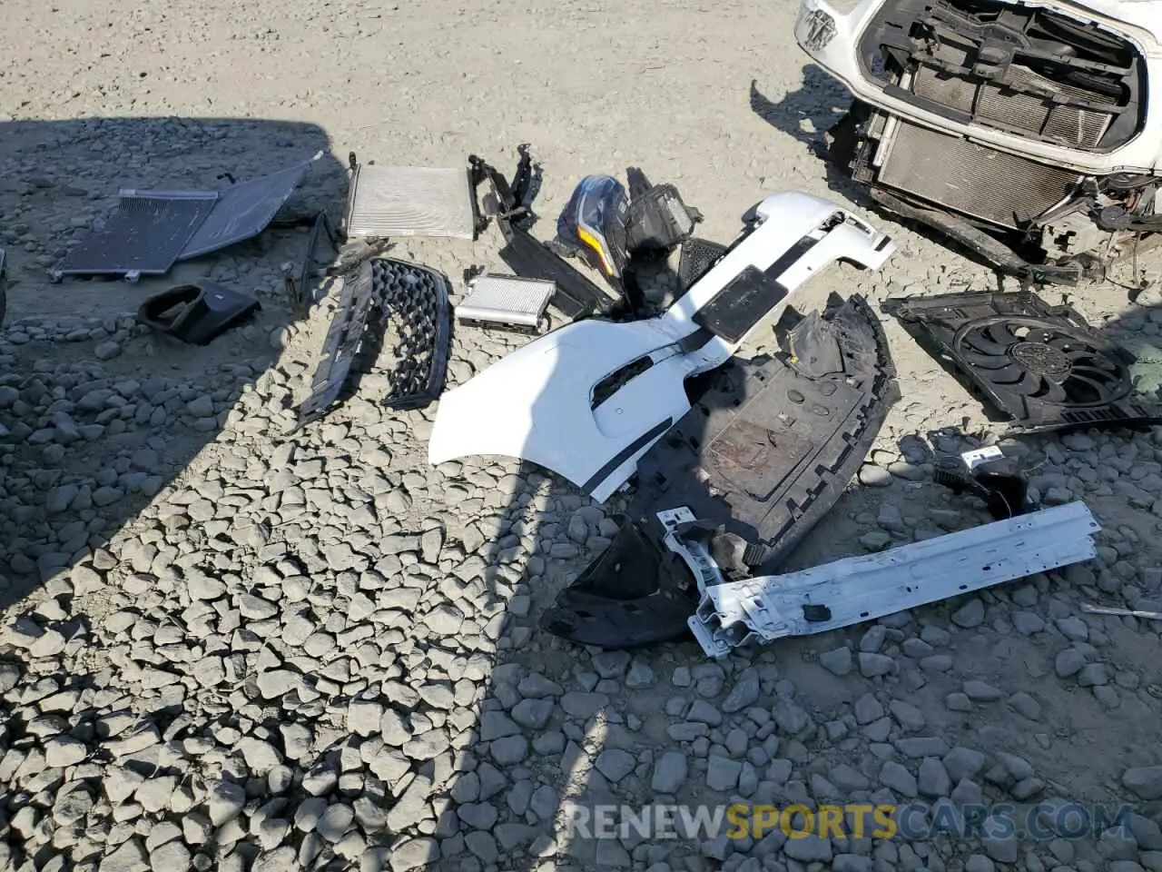 13 fotografías del automóvil dañado SALYB2EX8LA293619 LAND ROVER RANGEROVER 2020