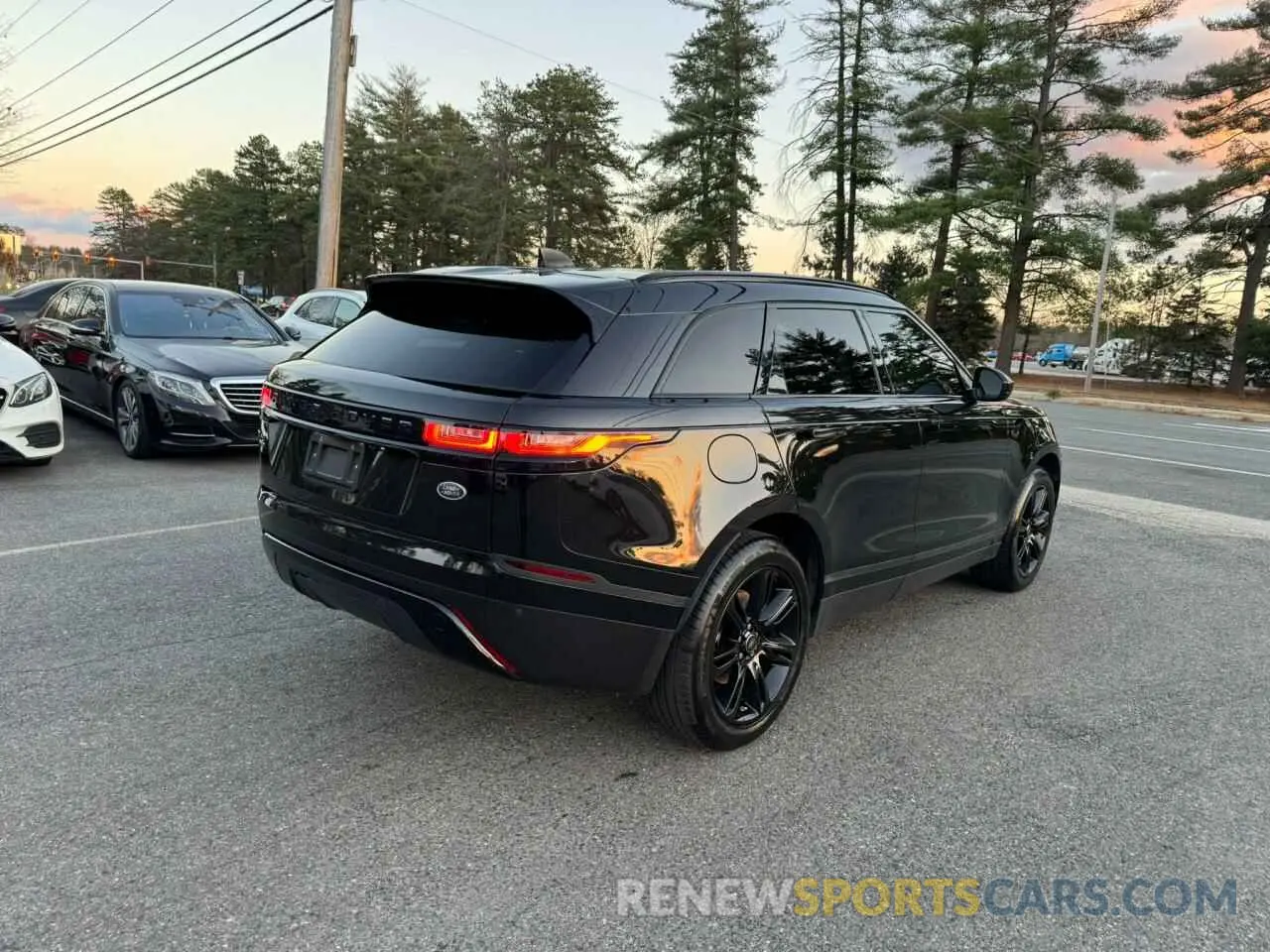 4 fotografías del automóvil dañado SALYB2EX9LA257924 LAND ROVER RANGEROVER 2020