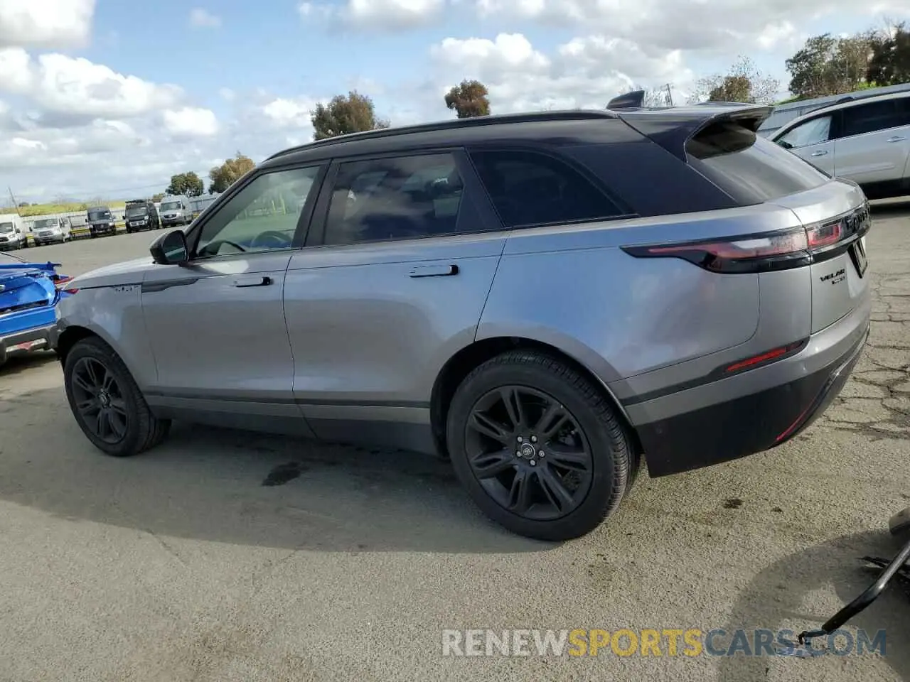 2 fotografías del automóvil dañado SALYB2FV0LA243665 LAND ROVER RANGEROVER 2020