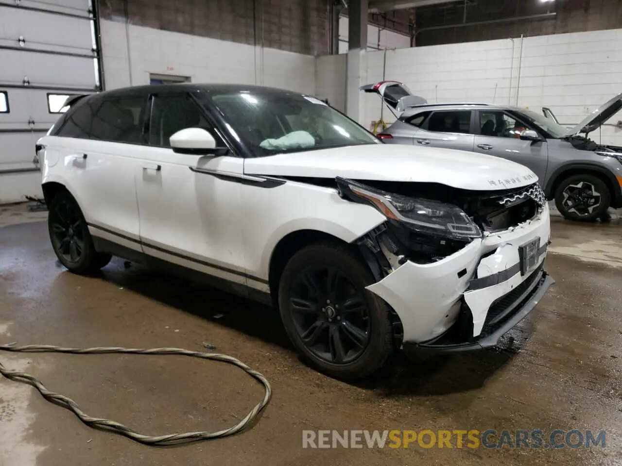 4 fotografías del automóvil dañado SALYB2FV0LA253967 LAND ROVER RANGEROVER 2020