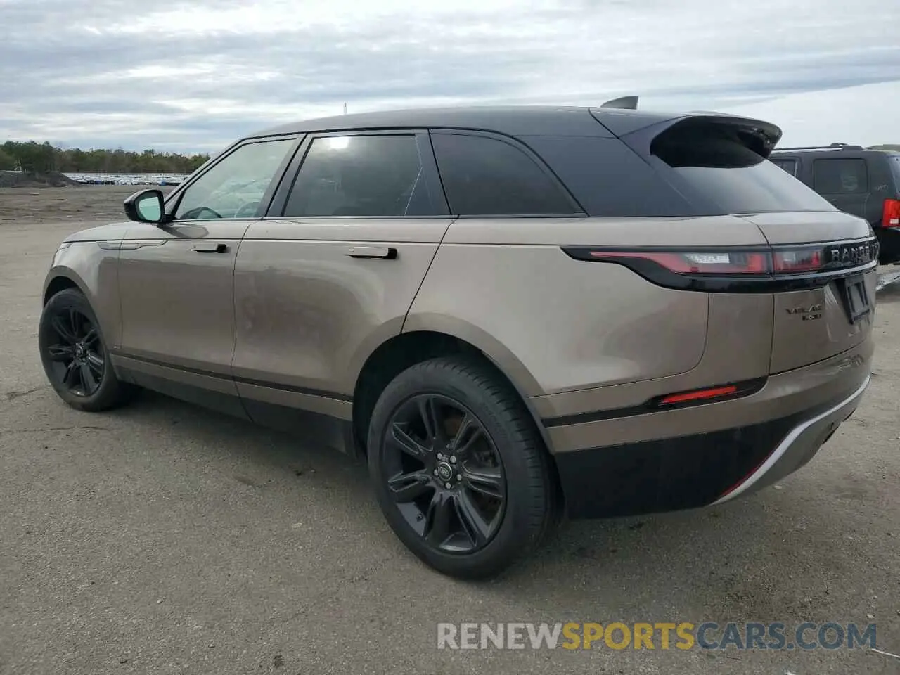 2 fotografías del automóvil dañado SALYK2EX9LA246678 LAND ROVER RANGEROVER 2020