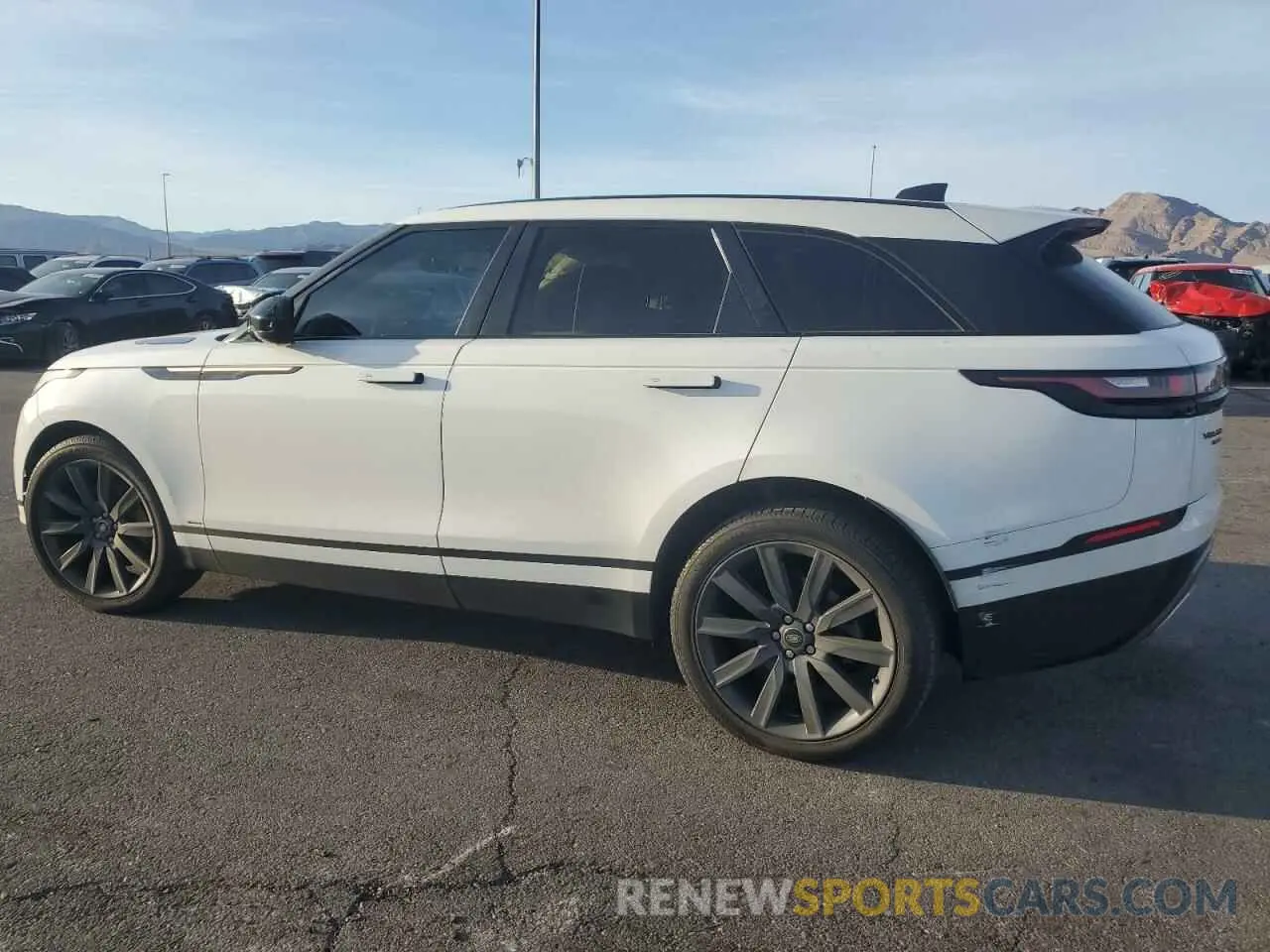 2 fotografías del automóvil dañado SALYK2FV3LA251940 LAND ROVER RANGEROVER 2020
