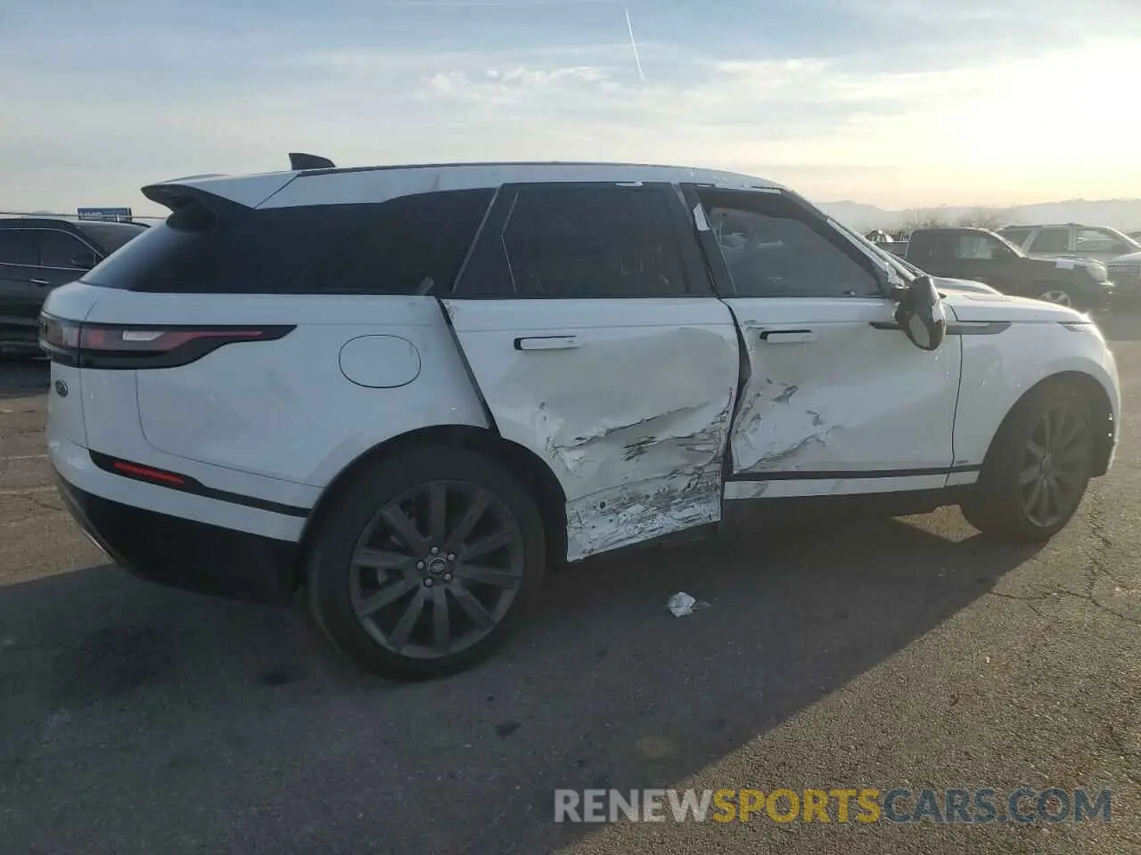 3 fotografías del automóvil dañado SALYK2FV3LA251940 LAND ROVER RANGEROVER 2020