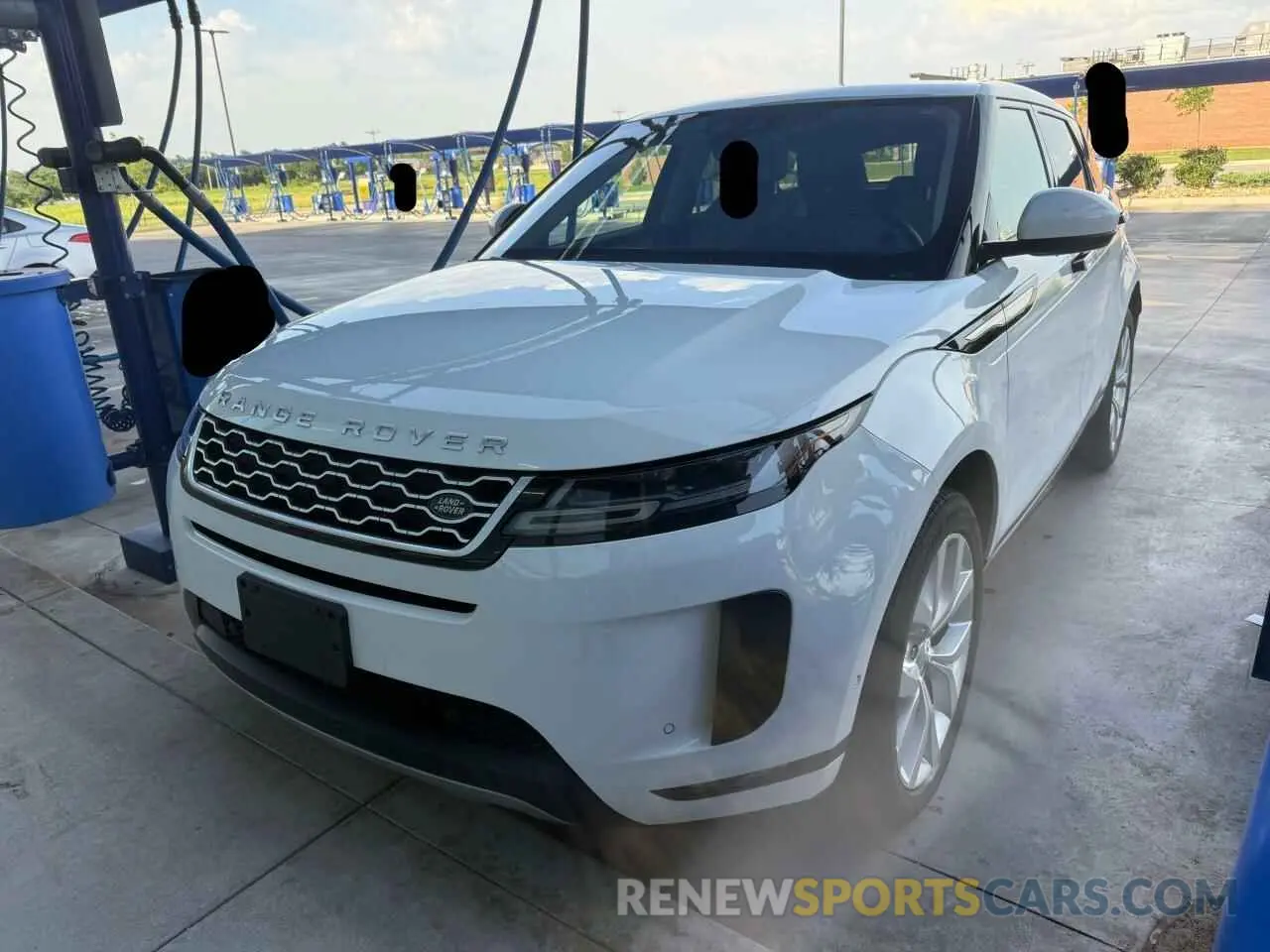 2 fotografías del automóvil dañado SALZP2FX4LH040406 LAND ROVER RANGEROVER 2020