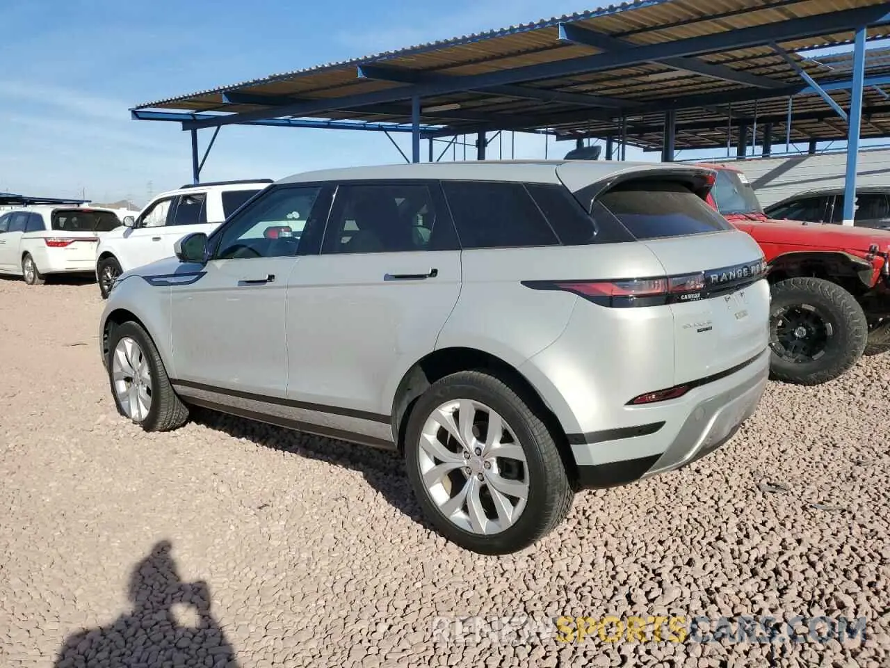 2 fotografías del automóvil dañado SALZP2FX6LH061256 LAND ROVER RANGEROVER 2020