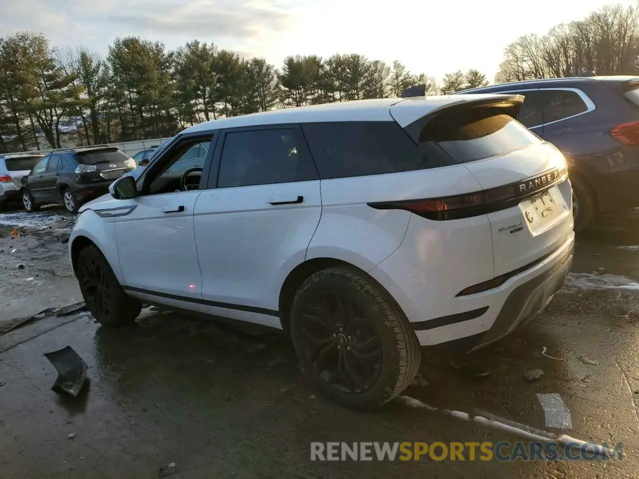 2 fotografías del automóvil dañado SALZP2FX7LH045339 LAND ROVER RANGEROVER 2020