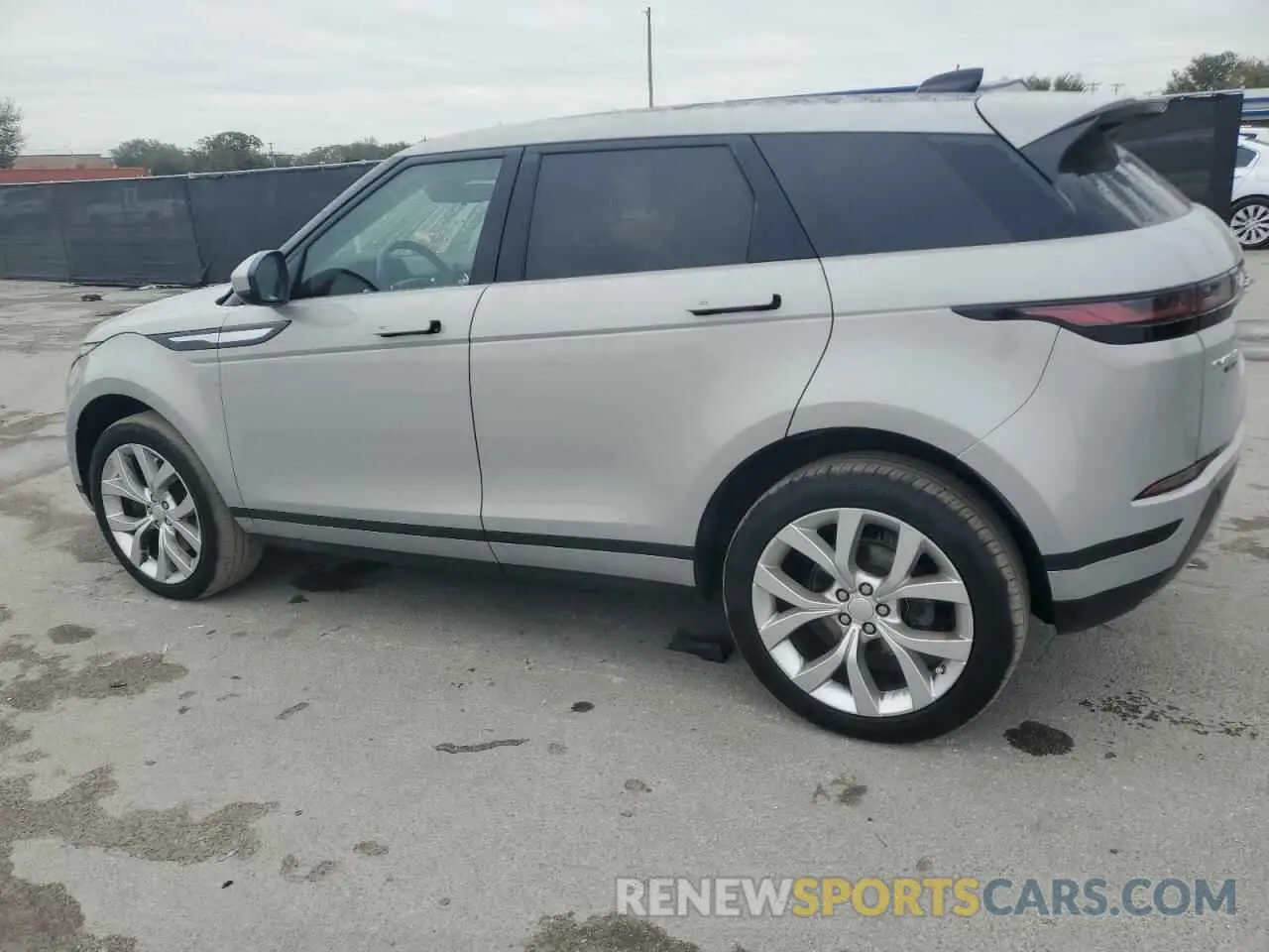 2 fotografías del automóvil dañado SALZP2FX9LH052129 LAND ROVER RANGEROVER 2020